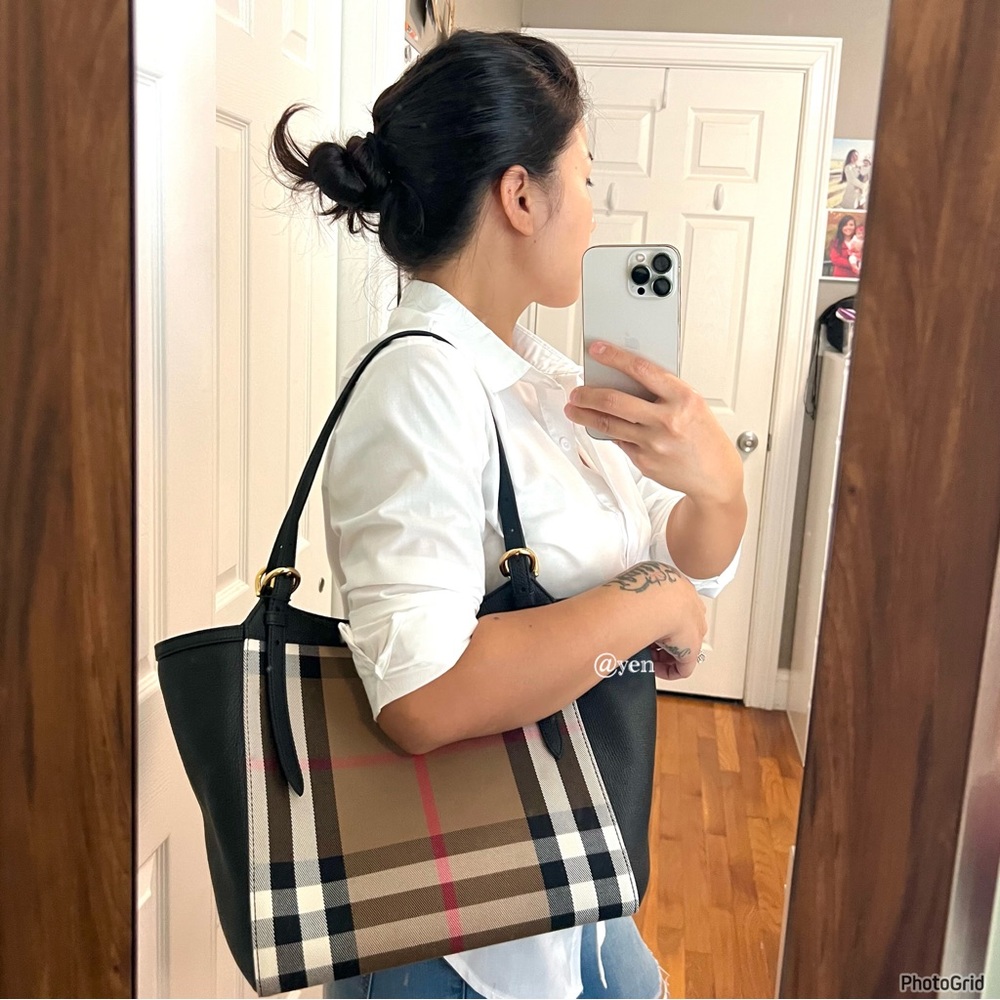 Burberry Italy New house check derby Canterbury tote / shoulder bag